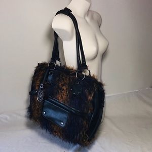 Design in New York Sharif Funky Faux Bag